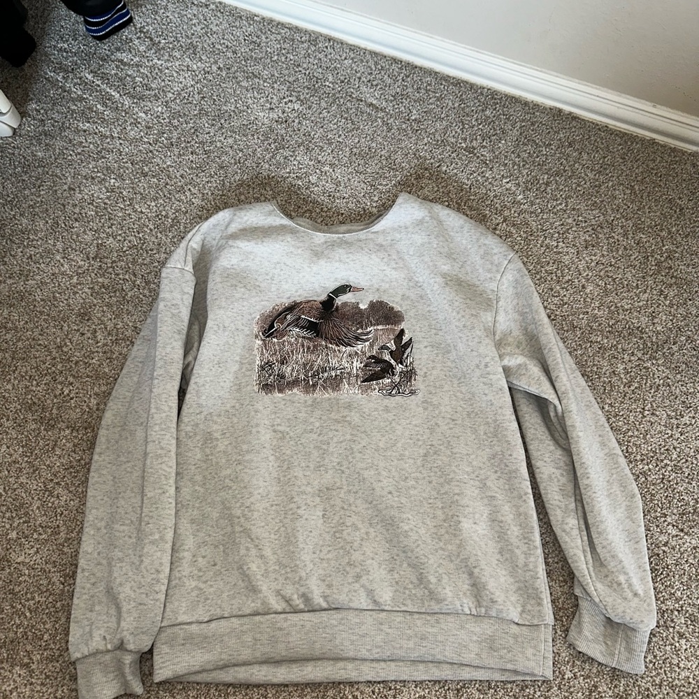 Gray graphic crewneck